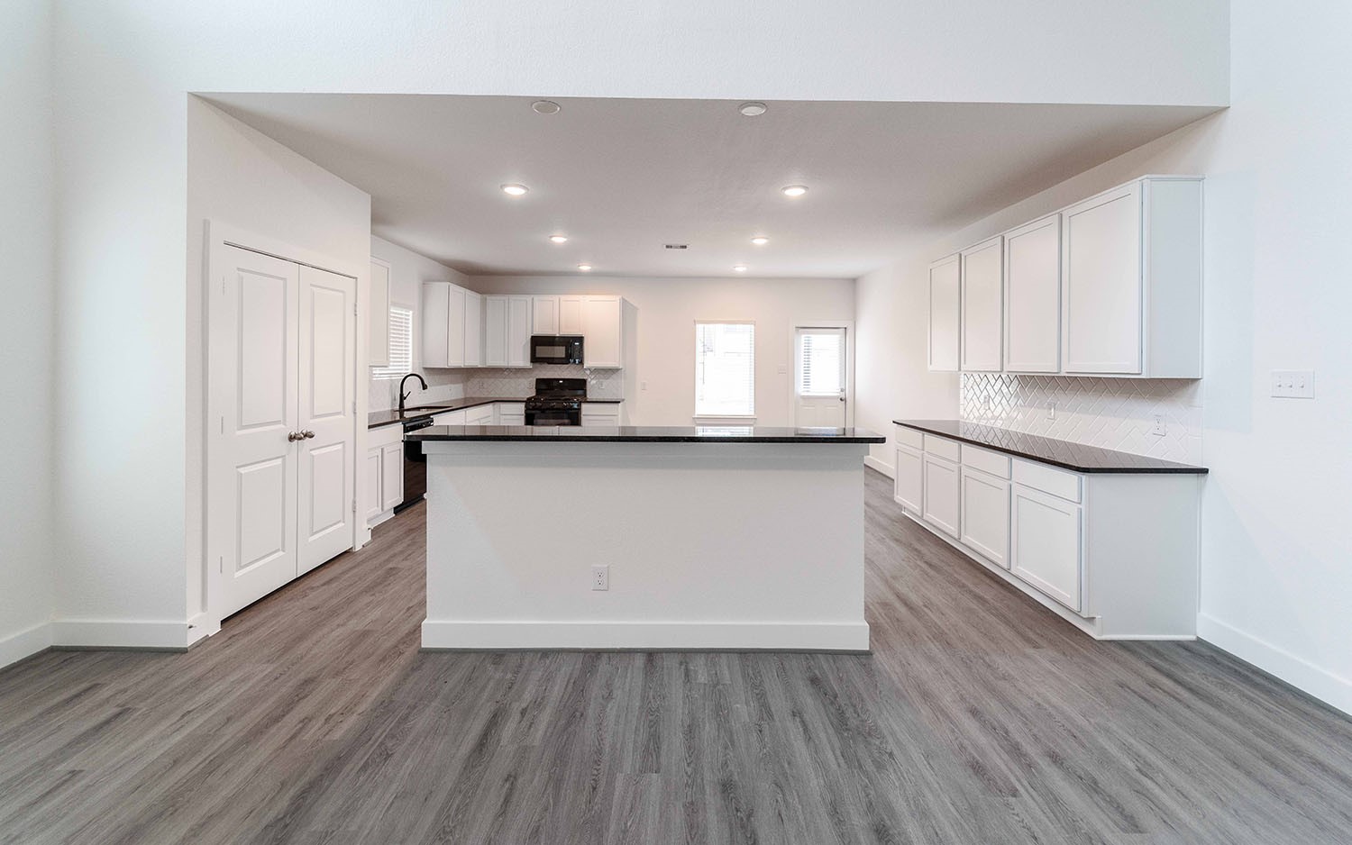 1934 Middle Pass Lane , Angleton, TX, 77515 | 56133543 | Realty Texas LLC