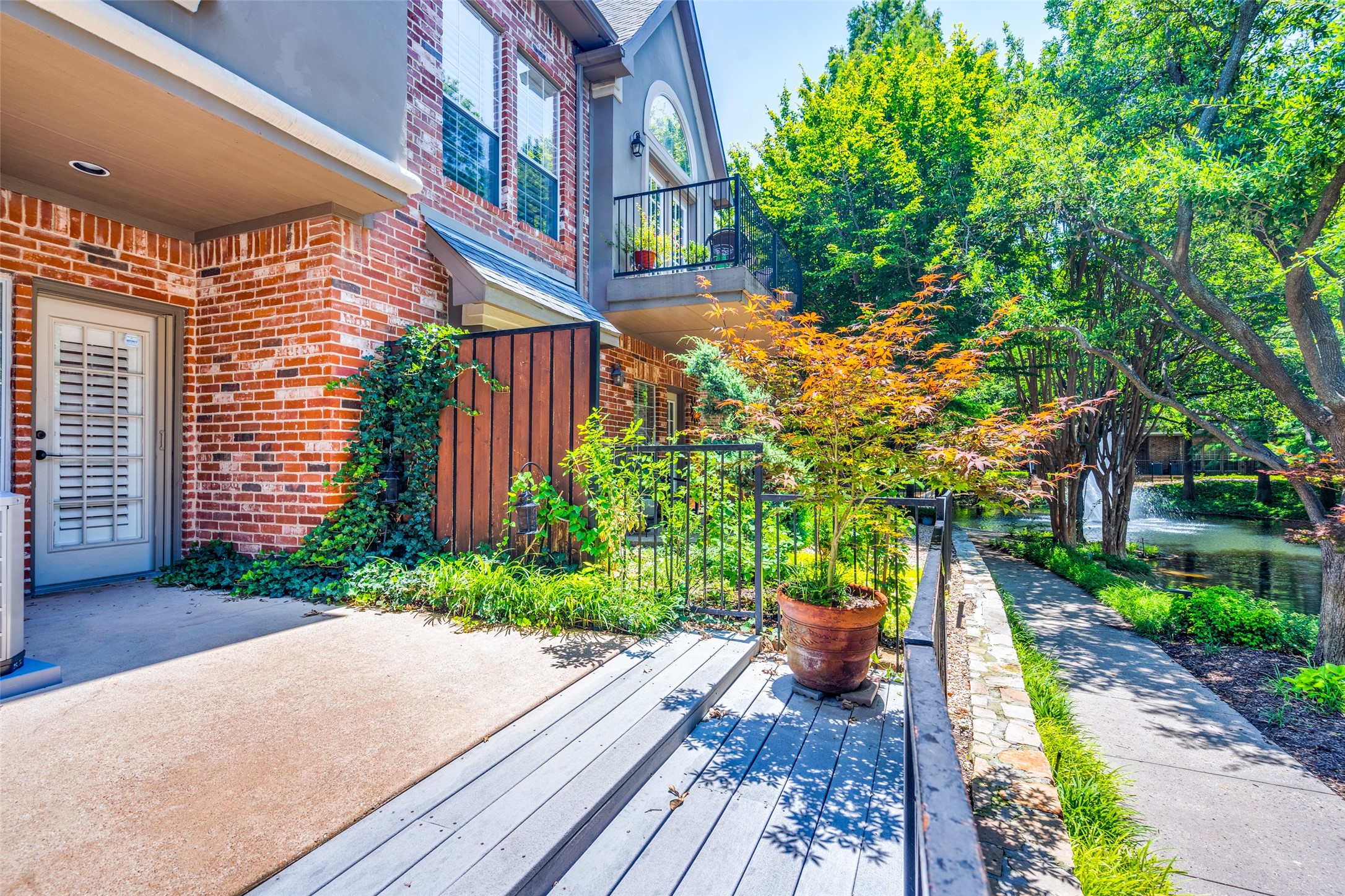 14901 Towne Lake Circle , Addison, TX, 75001 | 20830493 | Realty Texas LLC