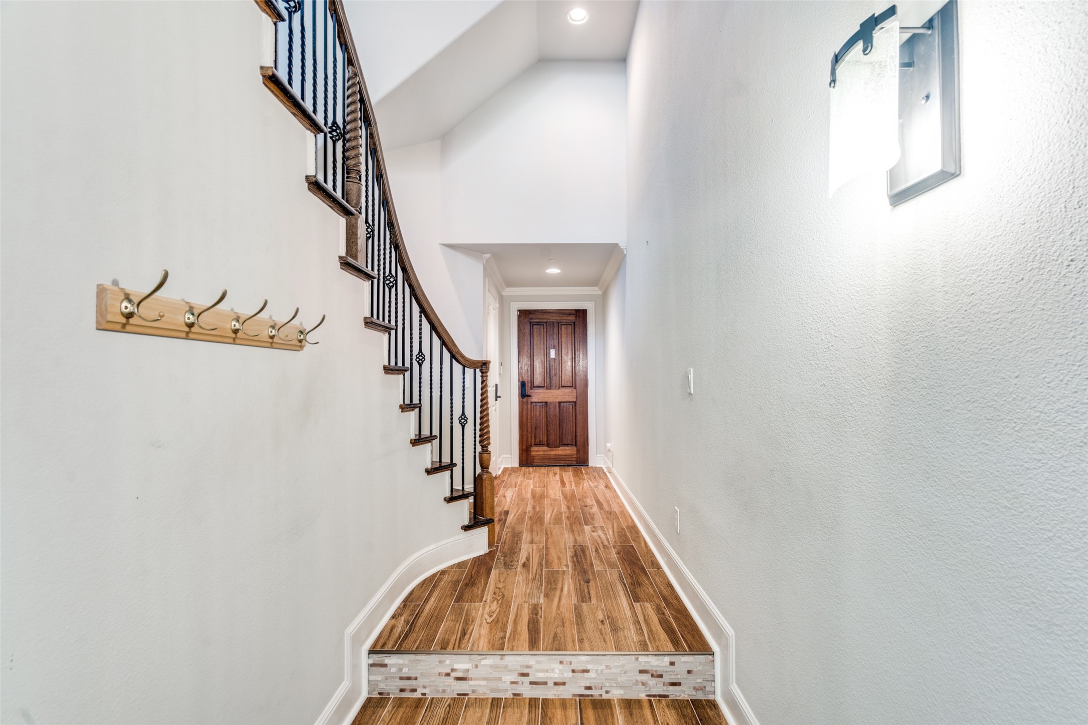 14901 Towne Lake Circle , Addison, TX, 75001 | 20830493 | Realty Texas LLC