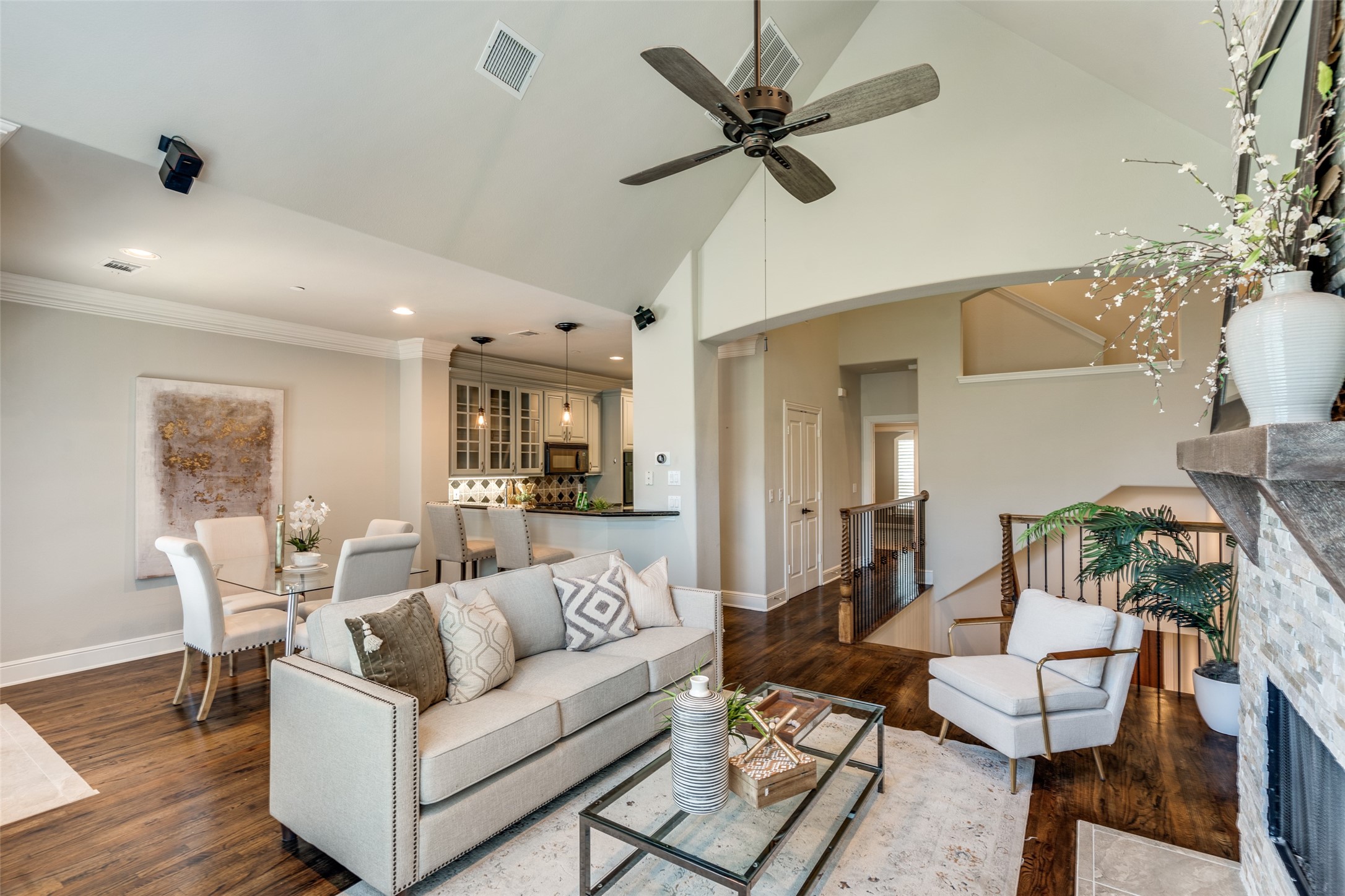 14901 Towne Lake Circle , Addison, TX, 75001 | 20830493 | Realty Texas LLC
