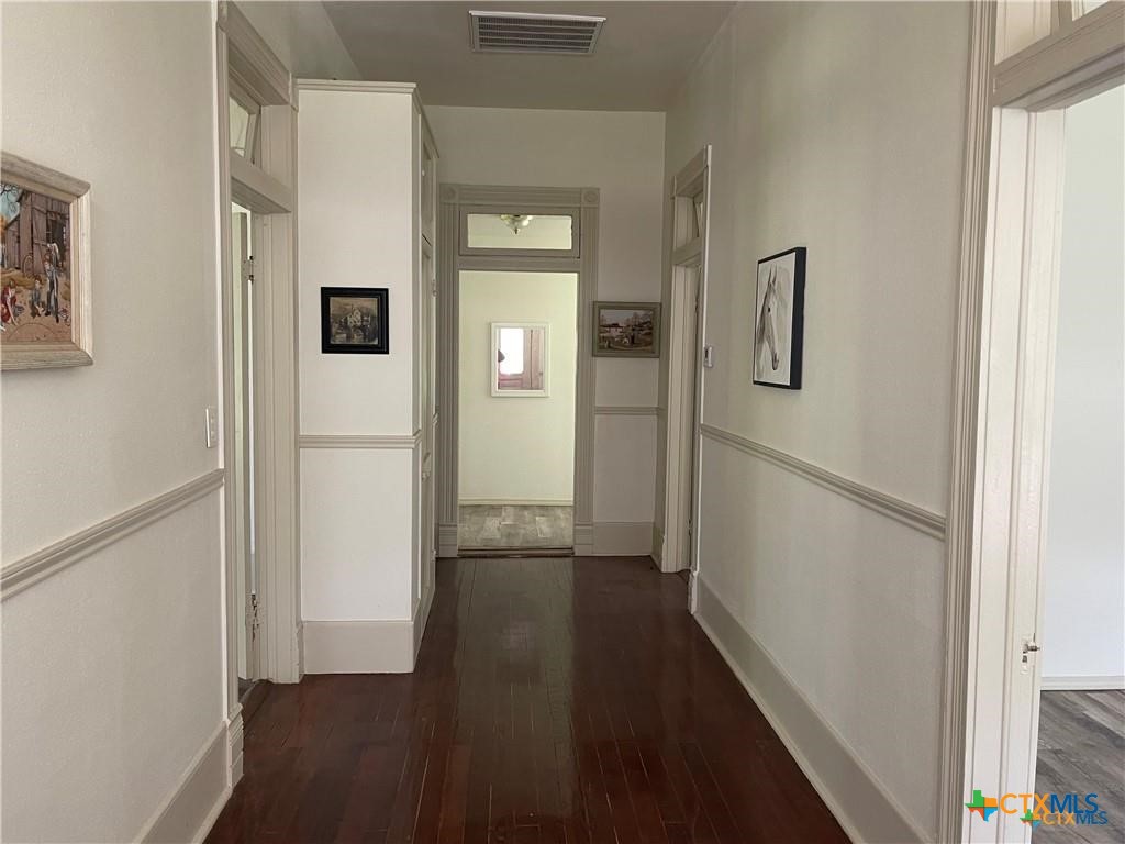 351 N Jefferson Street , Goliad, TX, 77963 | 568581 | Realty Texas LLC