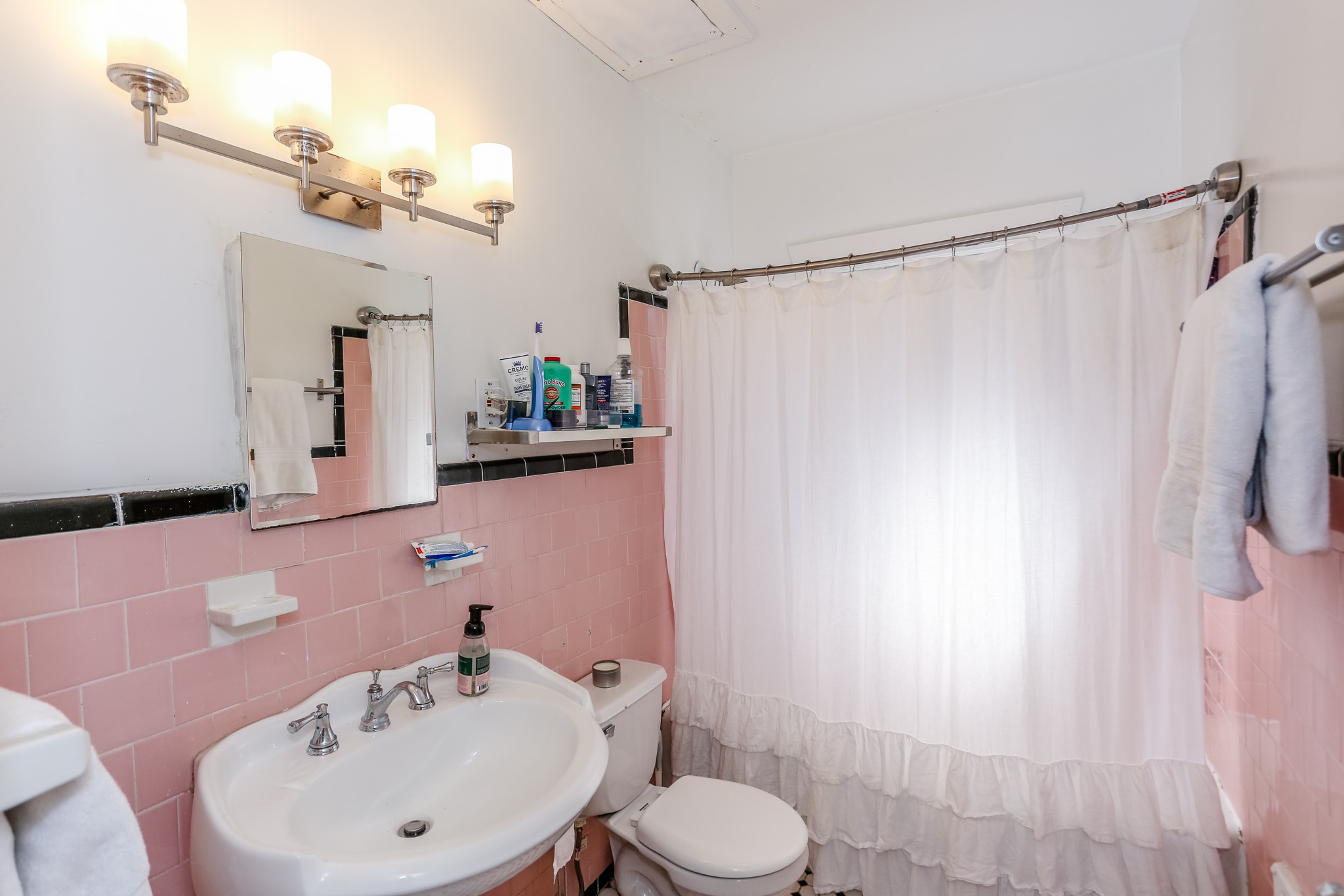 1824 Kipling Street , Houston, TX, 77098 | 97593216 | Realty Texas LLC
