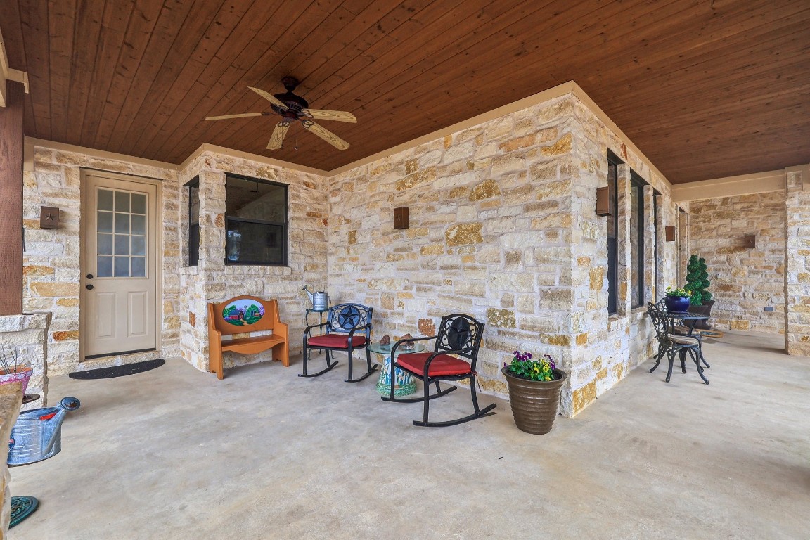 20201 Rancho Cielo Court , Lago Vista, TX, 78645 | 6314766 | Realty Texas LLC
