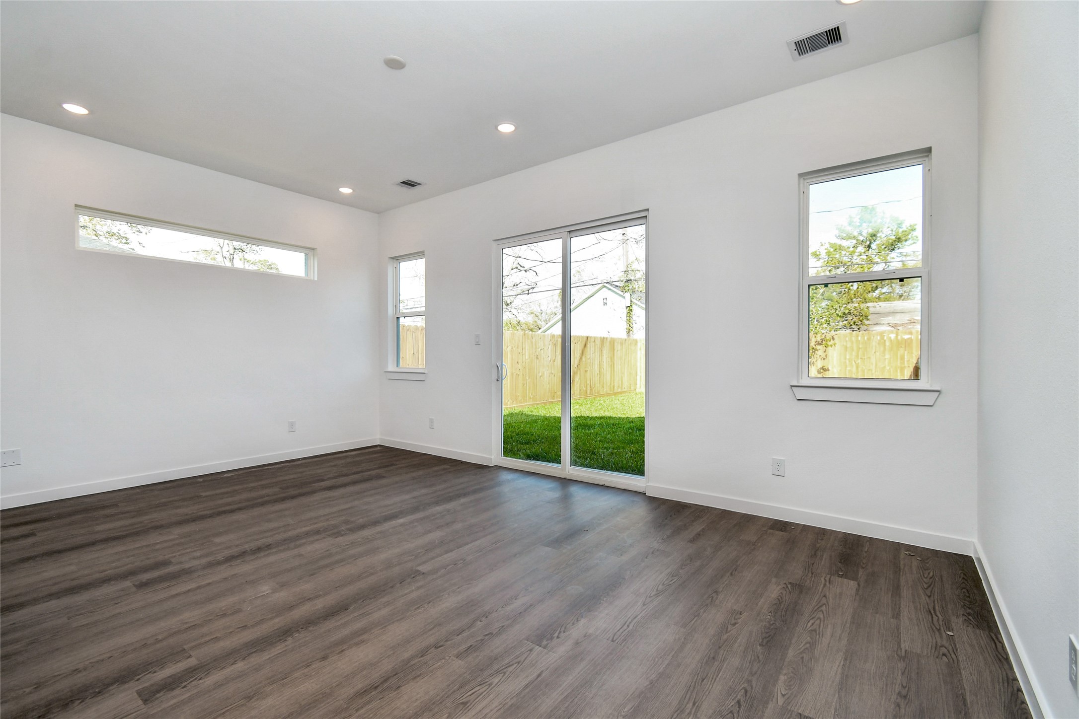 9433 Kentshire Drive , Houston, TX, 77078 | 65454333 | Realty Texas LLC