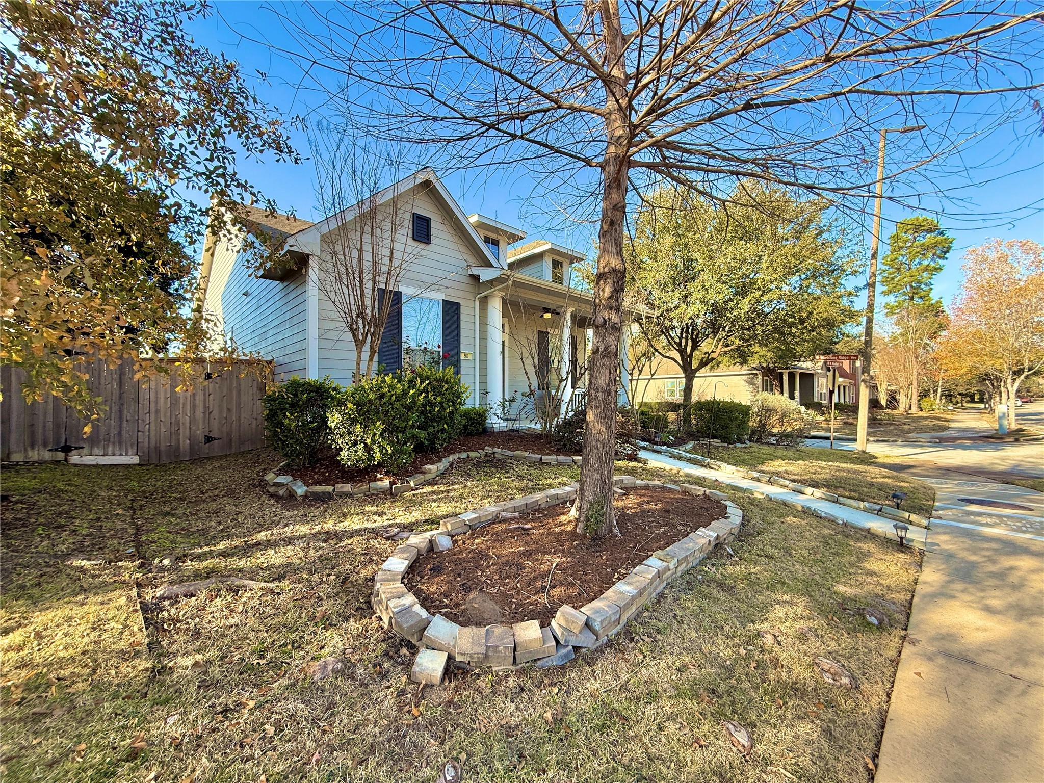 98 W Montfair Boulevard , The Woodlands, TX, 77382 | 59062921 | Realty Texas LLC