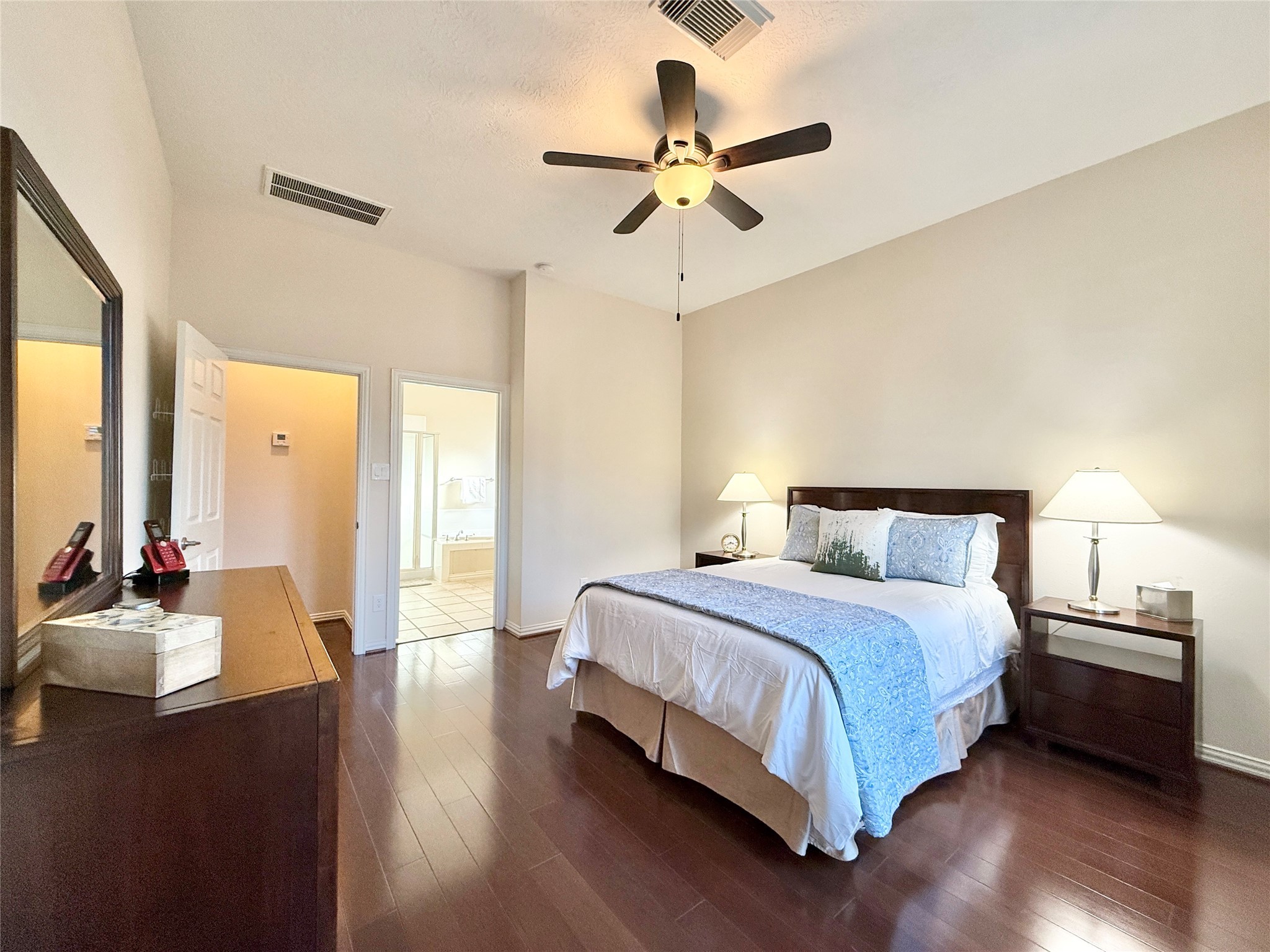 98 W Montfair Boulevard , The Woodlands, TX, 77382 | 59062921 | Realty Texas LLC