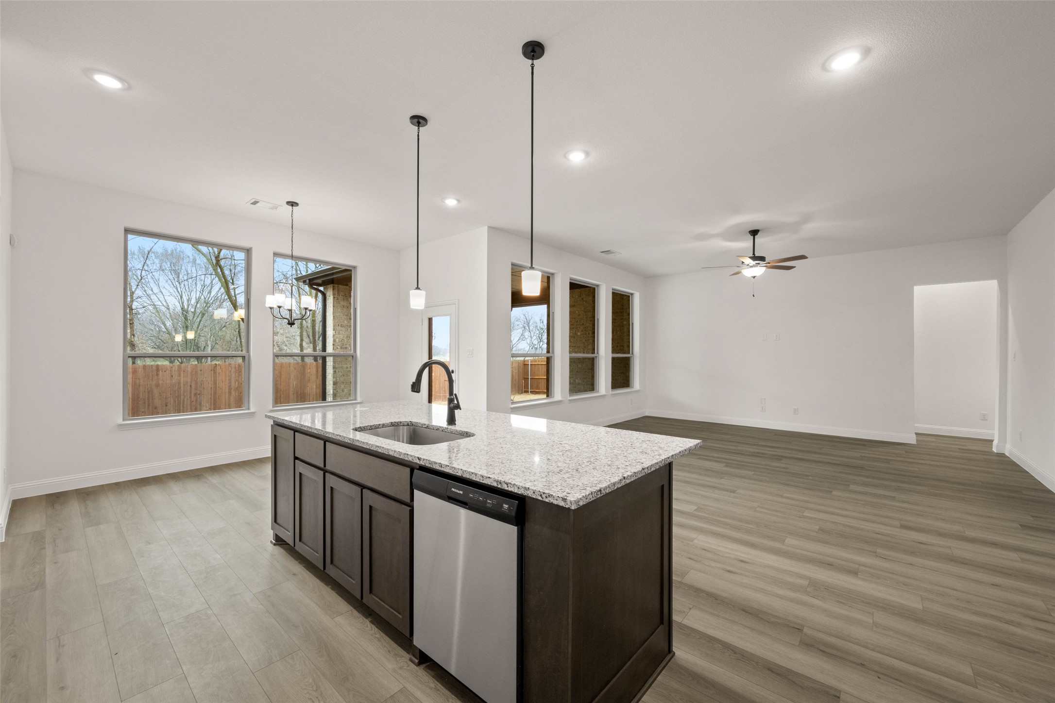 935 Richard Pittmon Drive , DeSoto, TX, 75115 | 20833758 | Realty Texas LLC