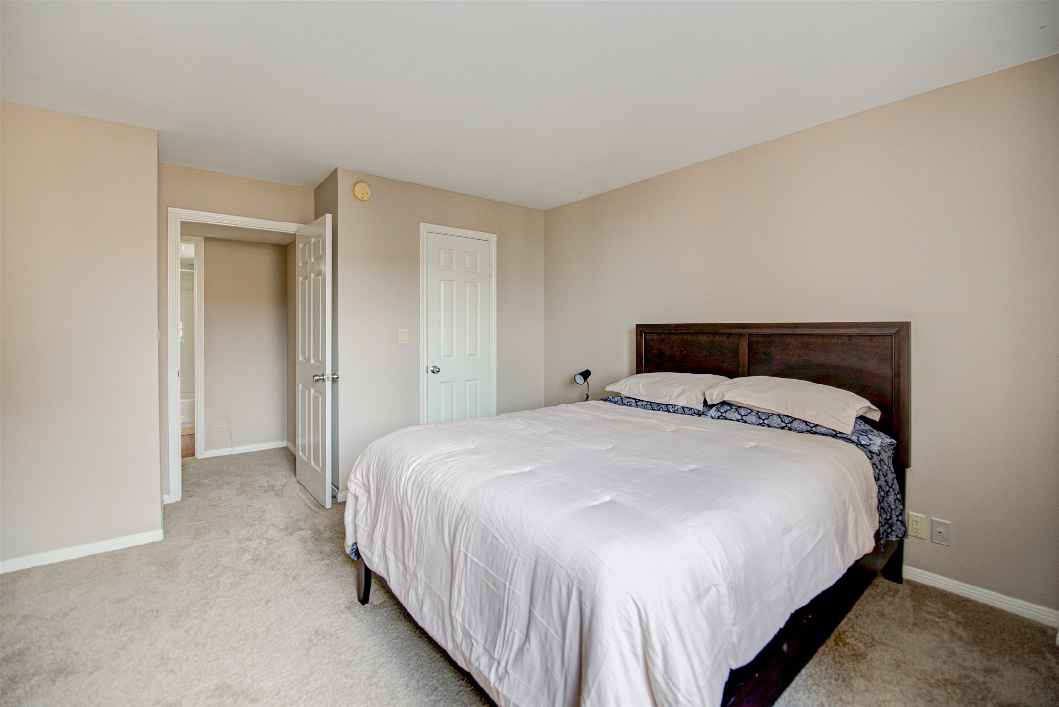 3525 Sage Road 407 , Houston, TX, 77056 | 98238091 | Realty Texas LLC
