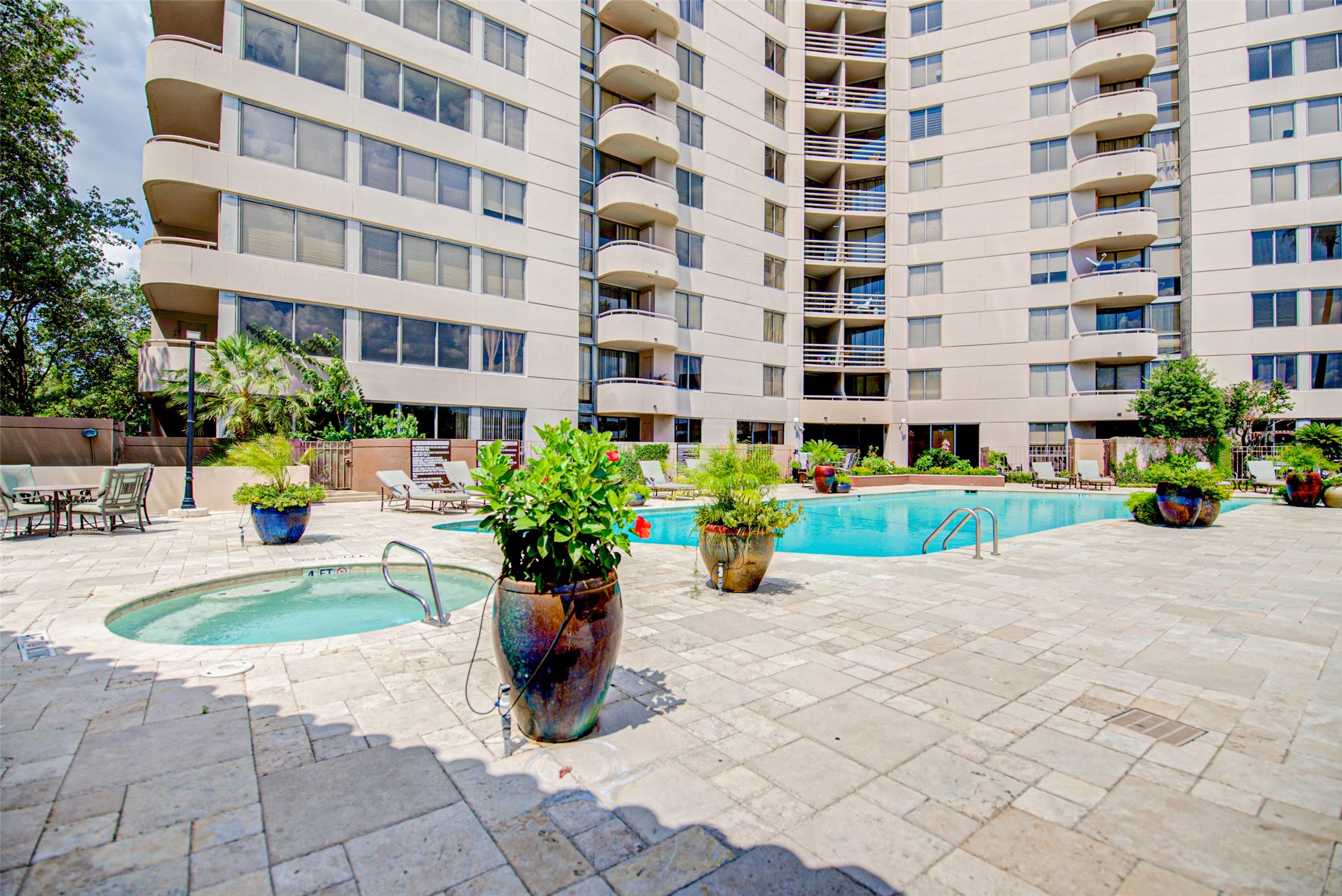 3525 Sage Road 407 , Houston, TX, 77056 | 98238091 | Realty Texas LLC