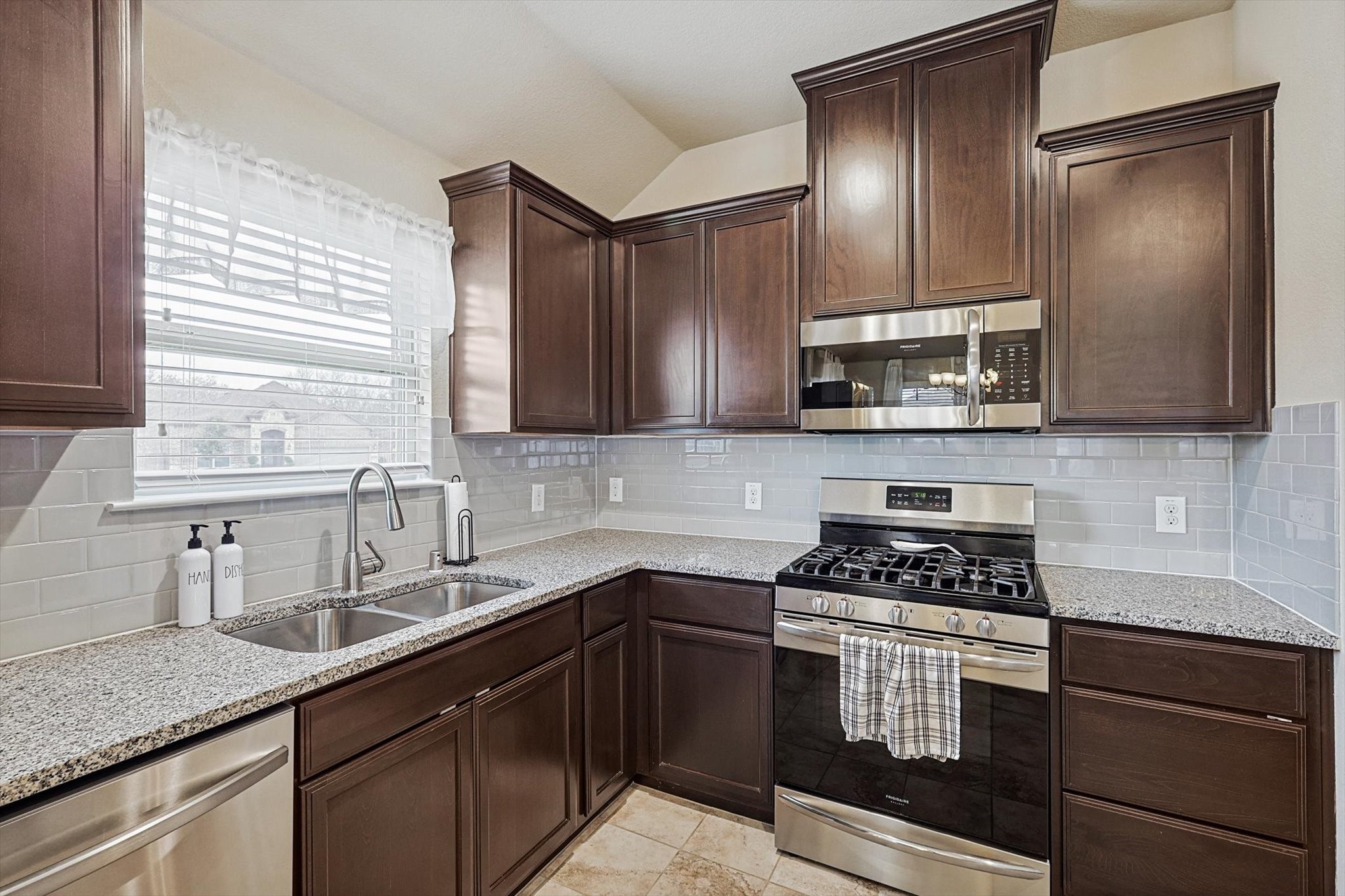 1917 LakeWood Trail , Little Elm, TX, 75068 | 20837147 | Realty Texas LLC