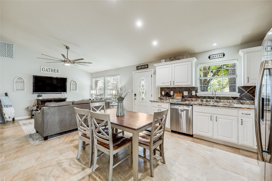 426 Summit Ridge Drive N , Point Venture, TX, 78645 | 4000495 | Realty Texas LLC