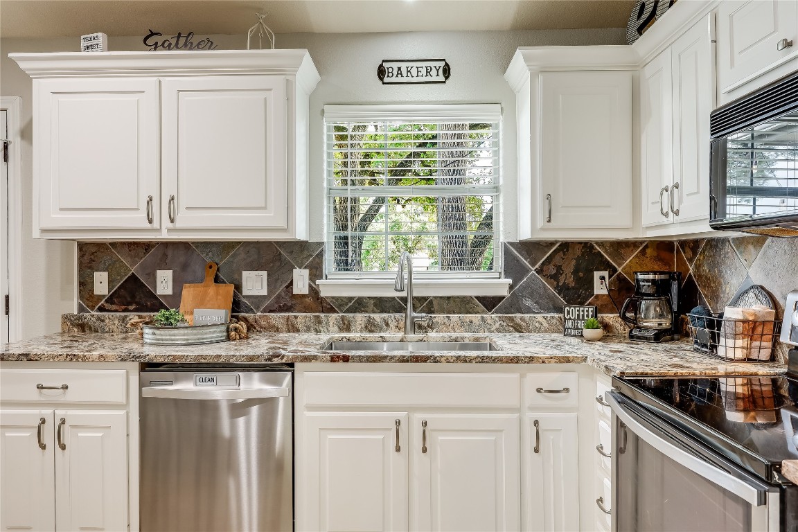 426 Summit Ridge Drive N , Point Venture, TX, 78645 | 4000495 | Realty Texas LLC