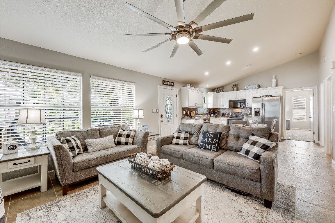 426 Summit Ridge Drive N , Point Venture, TX, 78645 | 4000495 | Realty Texas LLC