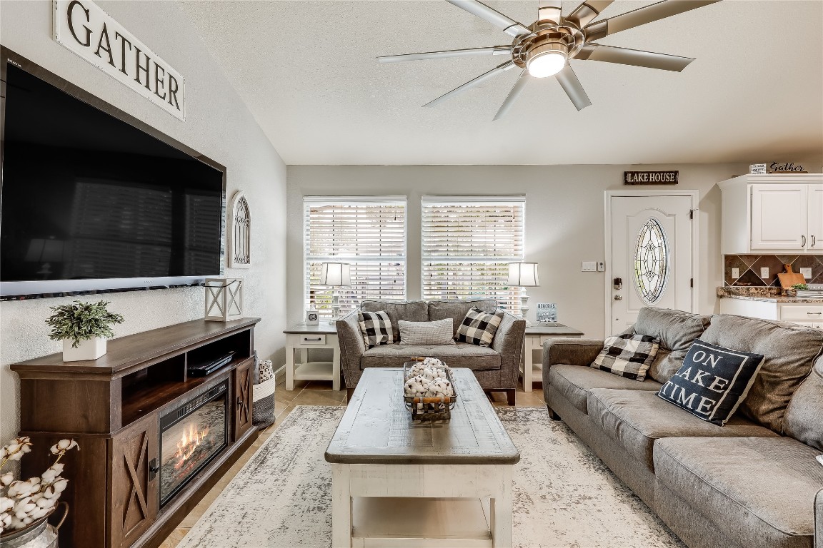 426 Summit Ridge Drive N , Point Venture, TX, 78645 | 4000495 | Realty Texas LLC