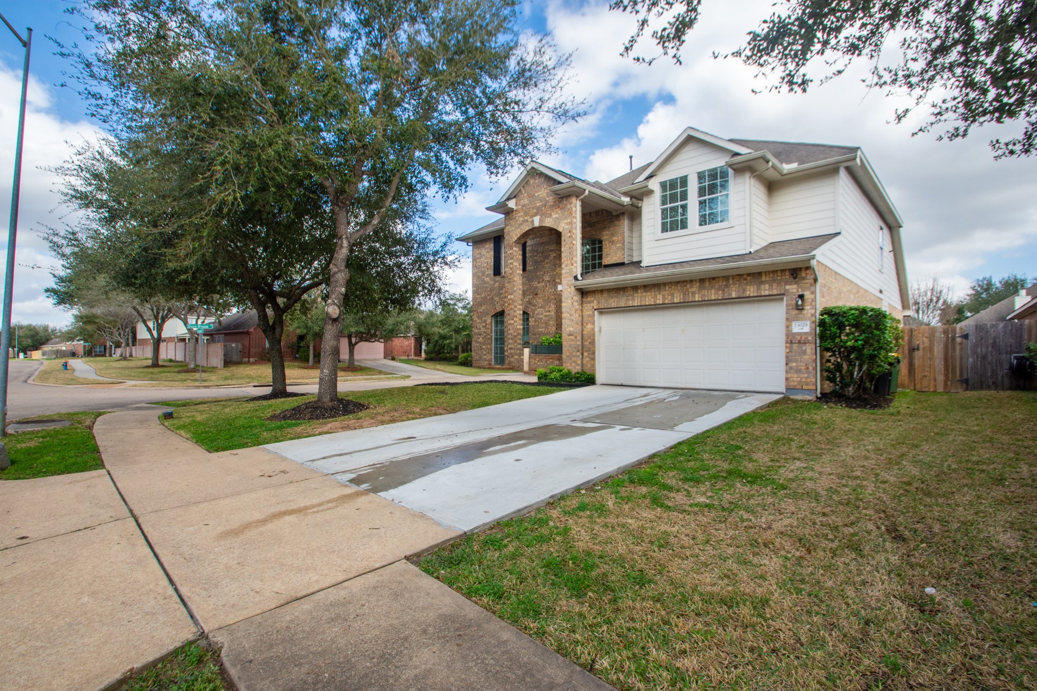 13029 Castlewind Lane , Pearland, TX, 77584 | 52596101 | Realty Texas LLC
