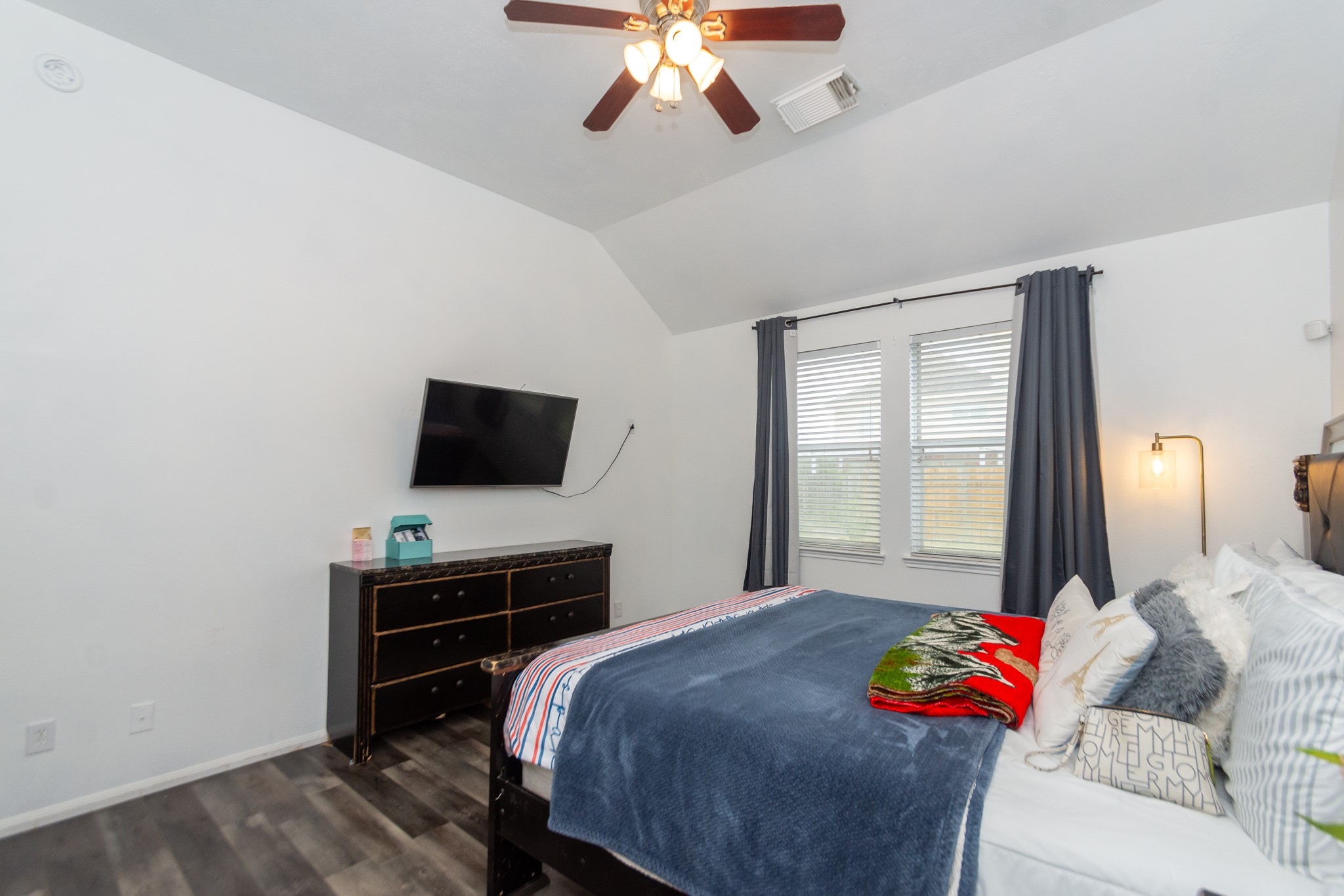 13029 Castlewind Lane , Pearland, TX, 77584 | 52596101 | Realty Texas LLC