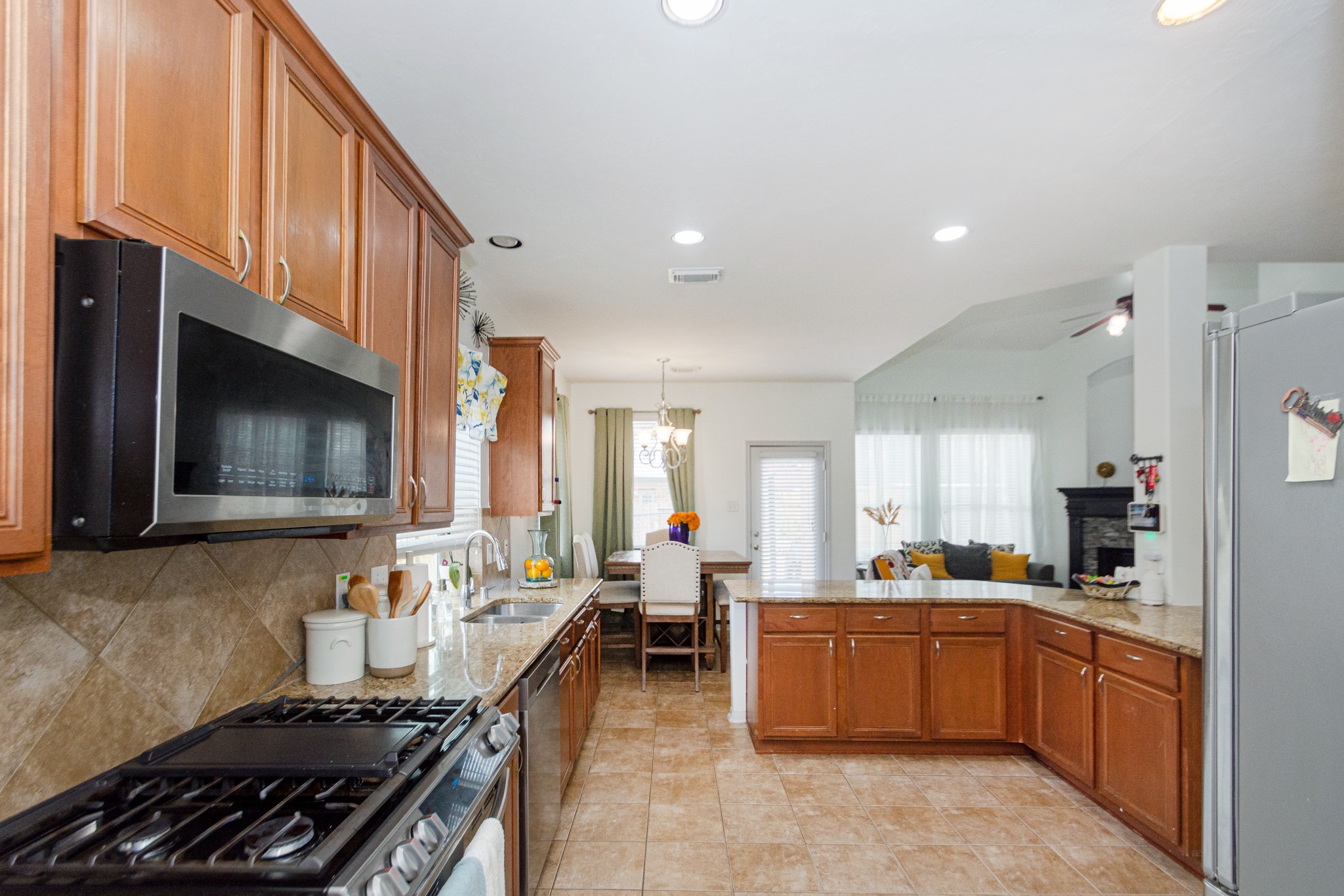 13029 Castlewind Lane , Pearland, TX, 77584 | 52596101 | Realty Texas LLC