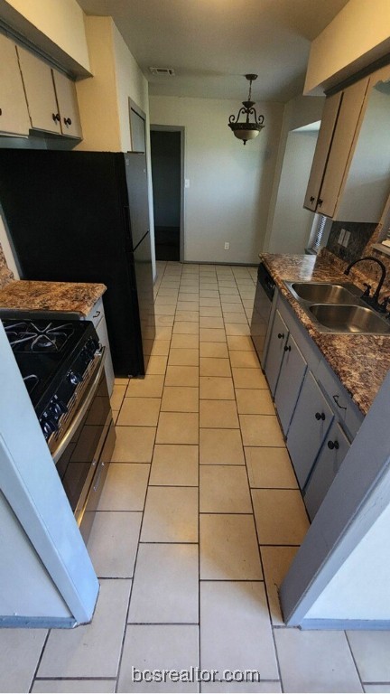 1602 Cedar Street W , Hearne, TX, 77859-3260 | 25001506 | Realty Texas LLC