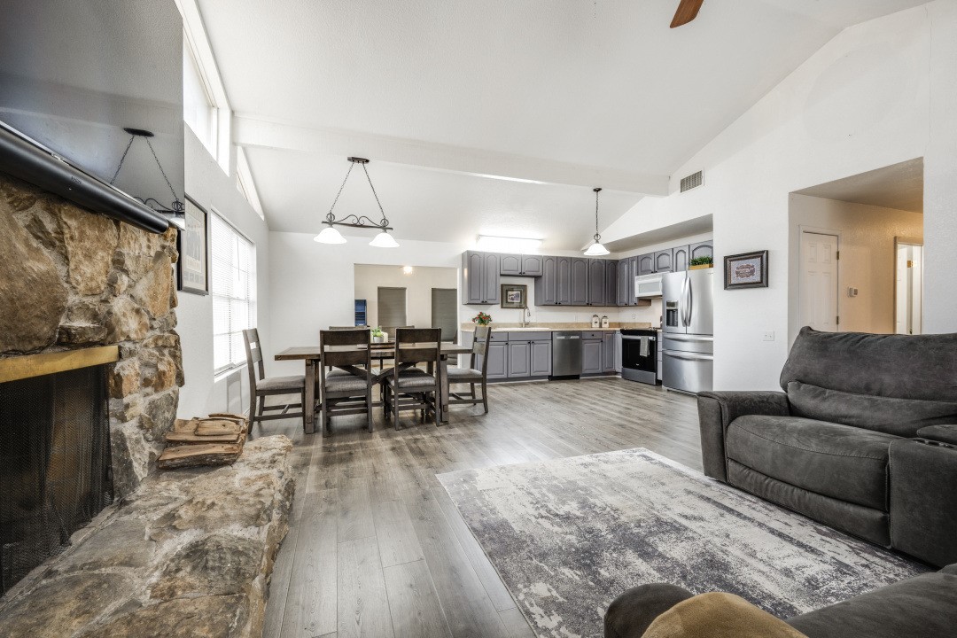 611 Segundo Drive , Runaway Bay, TX, 76426 | 20838180 | Realty Texas LLC