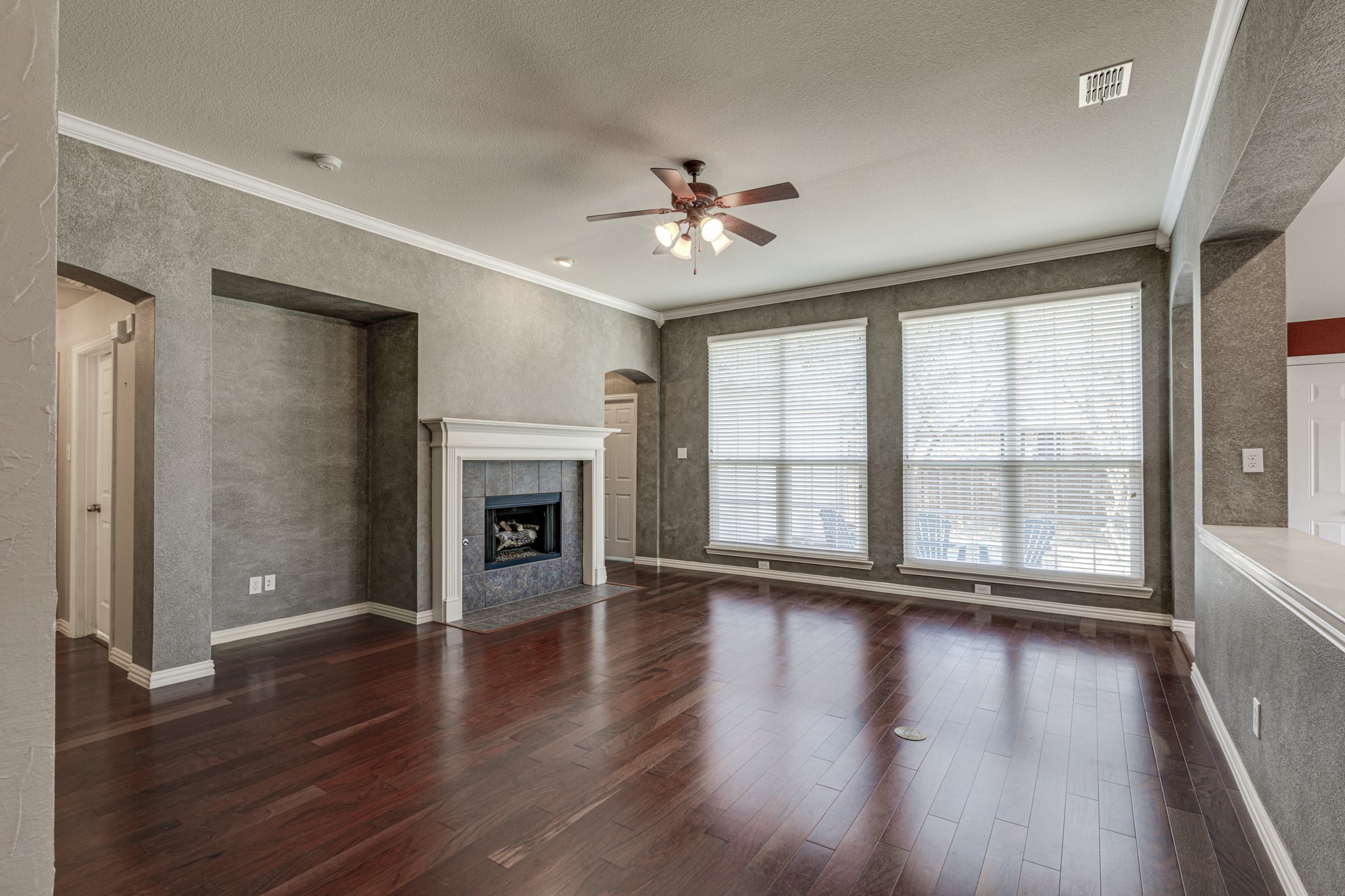6323 Crestmoor Lane , Sachse, TX, 75048 | 20836894 | Realty Texas LLC