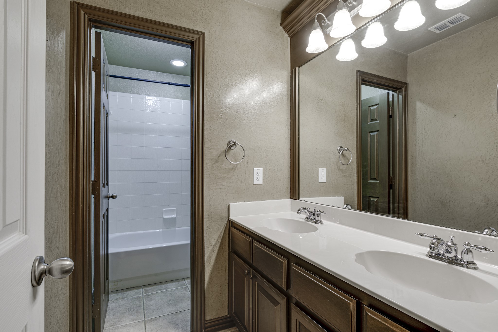 6323 Crestmoor Lane , Sachse, TX, 75048 | 20836894 | Realty Texas LLC