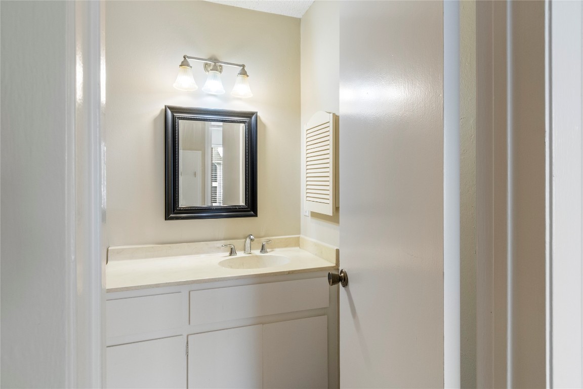 915 Silver Quail Lane , Austin, TX, 78758 | 8119367 | Realty Texas LLC