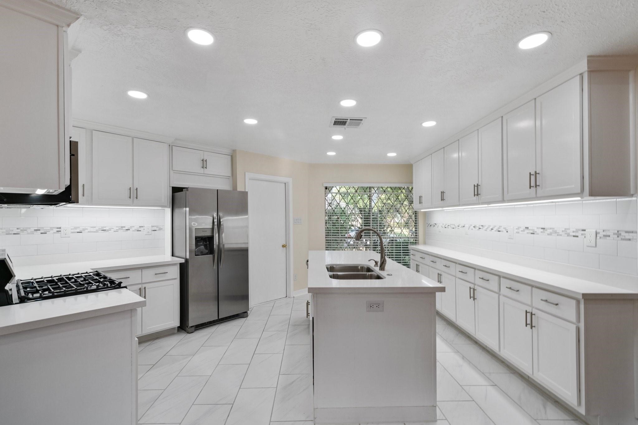 13615 Broken Bridge Drive , Houston, TX, 77085 | 4581695 | Realty Texas LLC