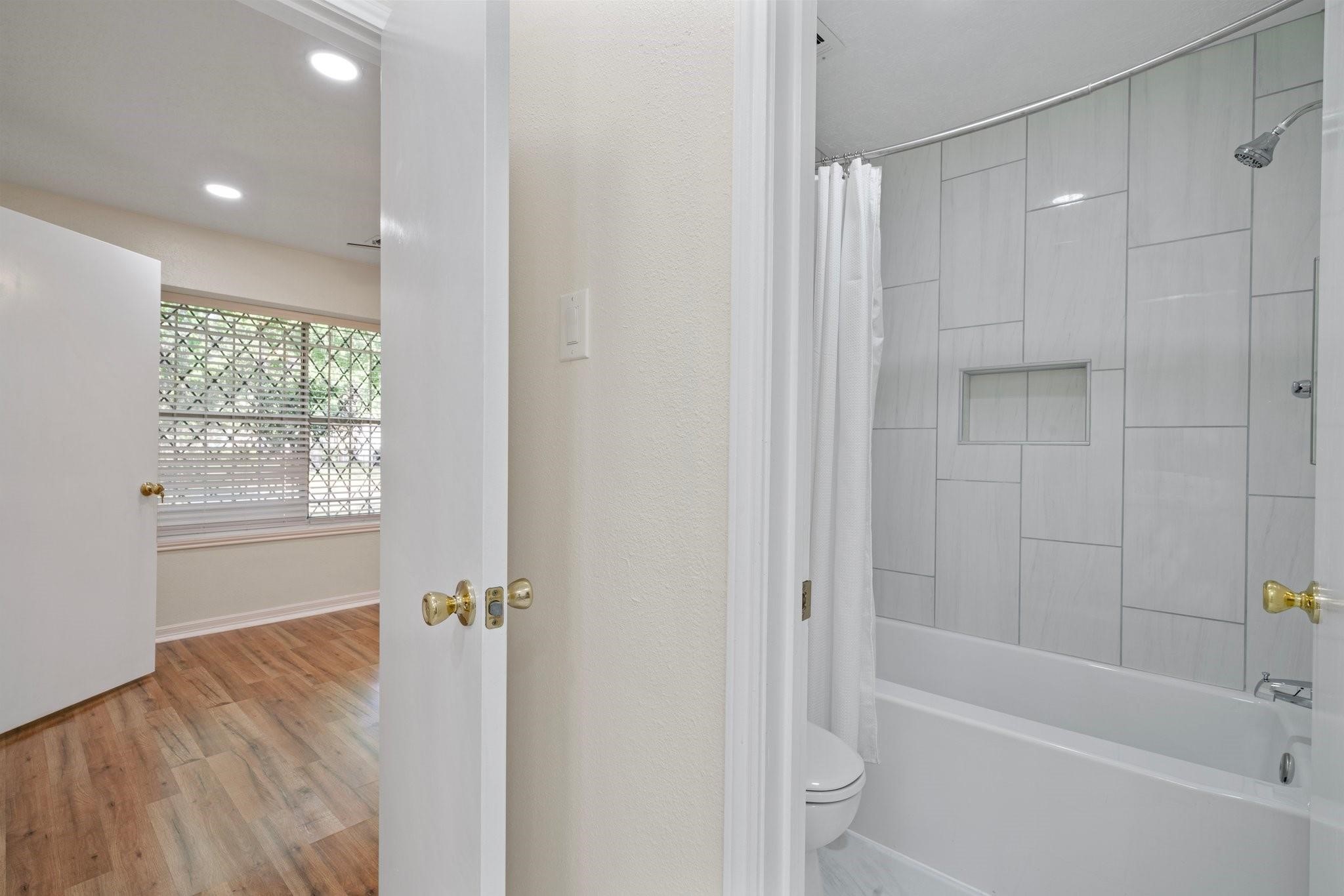 13615 Broken Bridge Drive , Houston, TX, 77085 | 4581695 | Realty Texas LLC