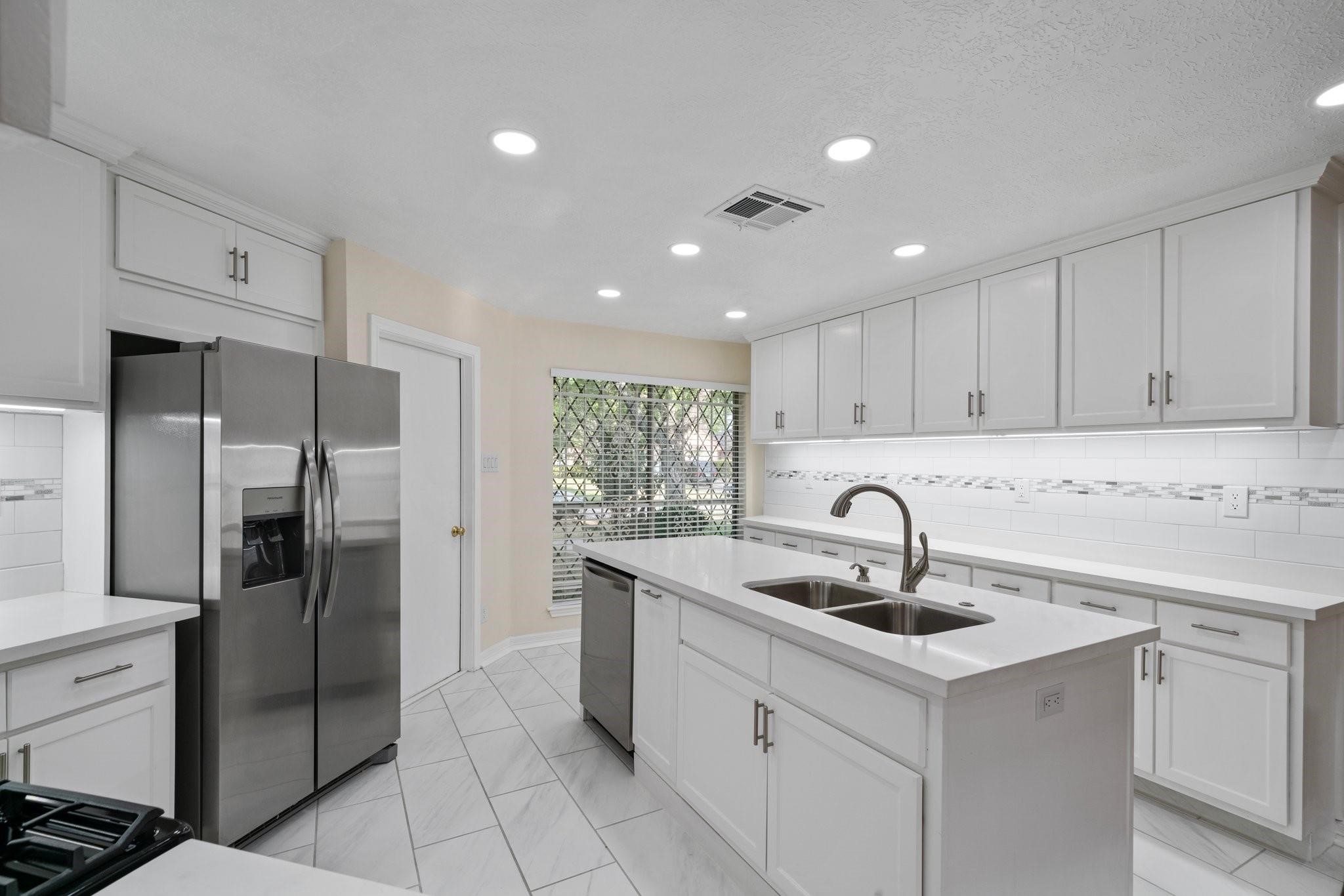 13615 Broken Bridge Drive , Houston, TX, 77085 | 4581695 | Realty Texas LLC