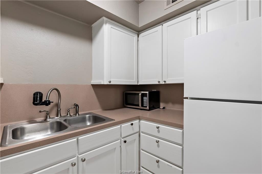 3906 Aspen Street A , Bryan, TX, 77801-4773 | 25001601 | Realty Texas LLC