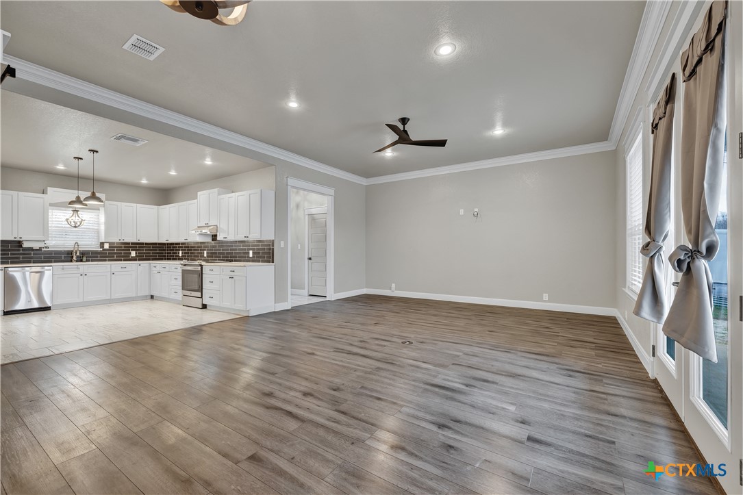 682 Stuart Rd , Adkins, TX, 78101 | 569734 | Realty Texas LLC