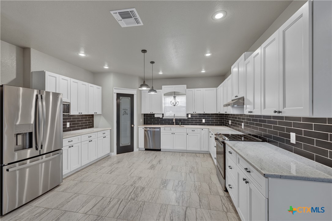 682 Stuart Rd , Adkins, TX, 78101 | 569734 | Realty Texas LLC