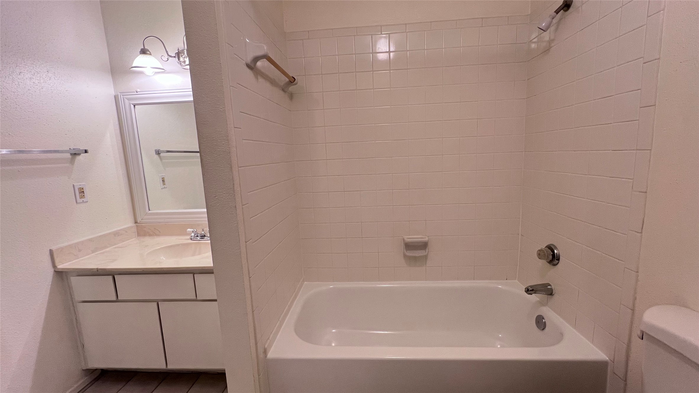 18519 Egret Bay Boulevard 1915 , Houston, TX, 77058 | 16054960 | Realty Texas LLC