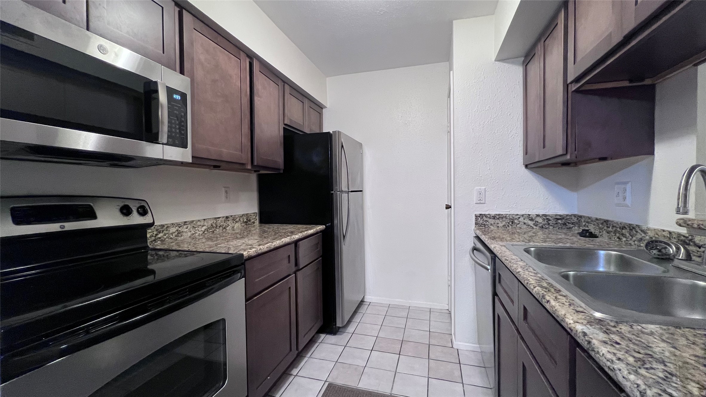 18519 Egret Bay Boulevard 1915 , Houston, TX, 77058 | 16054960 | Realty Texas LLC