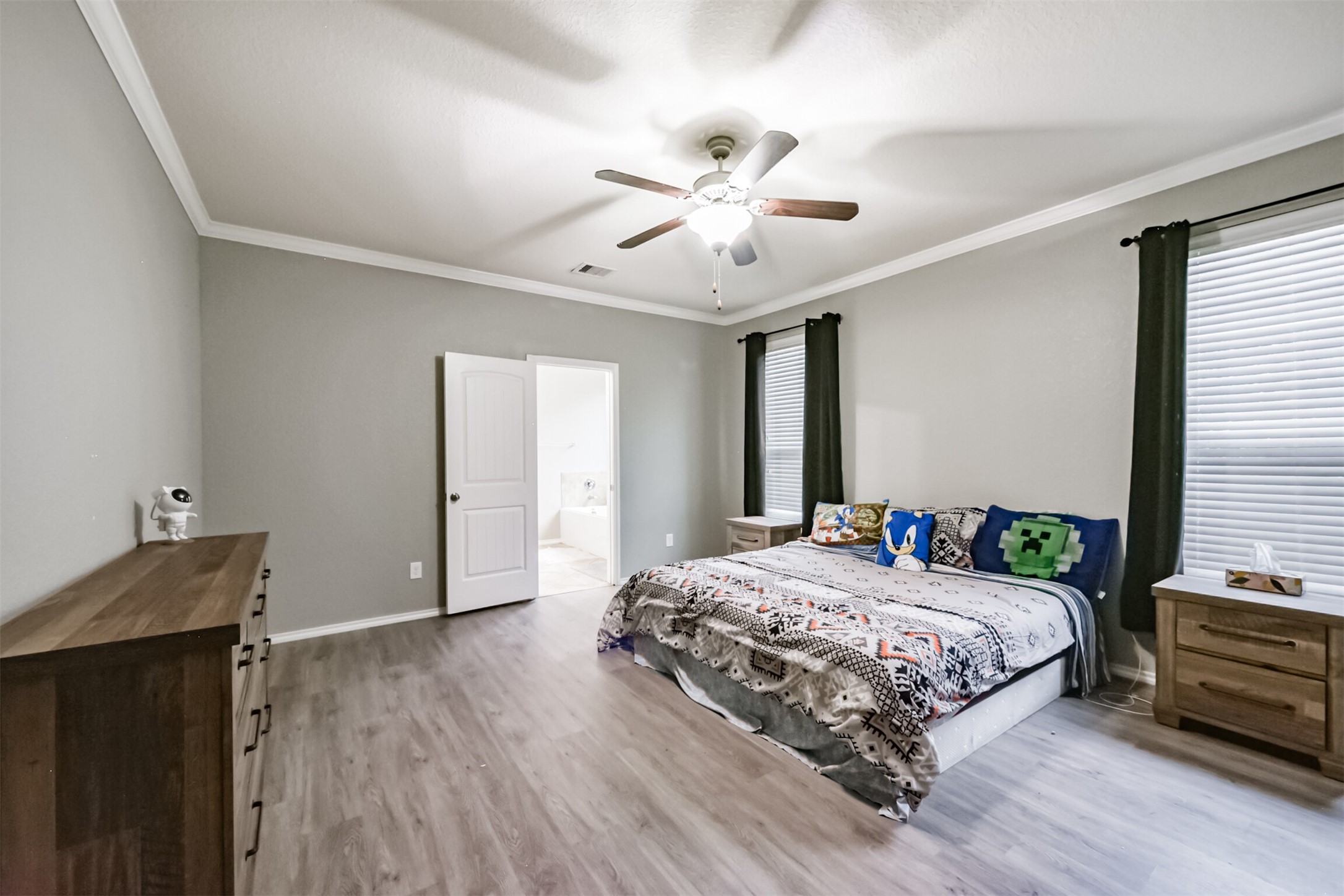 14002 Willowshire Lane , Houston, TX, 77014 | 52877168 | Realty Texas LLC