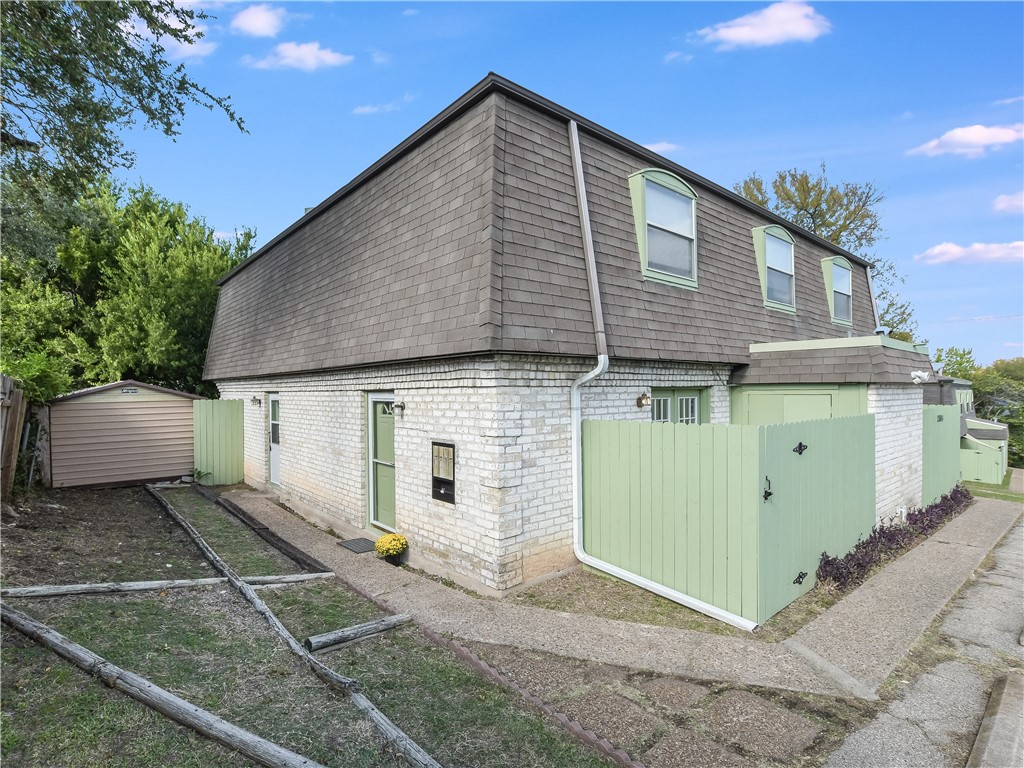 2804 West Hill Drive, Austin, TX, 78704 | 4243090 | Realty Texas LLC