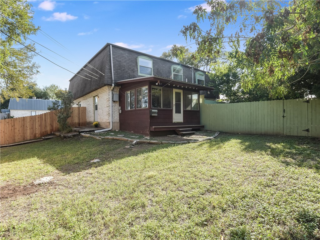 2804 West Hill Drive, Austin, TX, 78704 | 4243090 | Realty Texas LLC