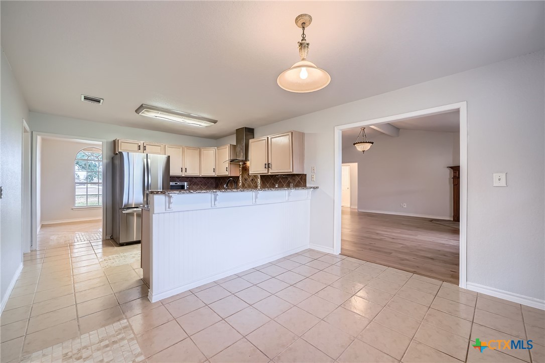 1301 Southwood Hills Drive , Taylor, TX, 76574 | 569359 | Realty Texas LLC