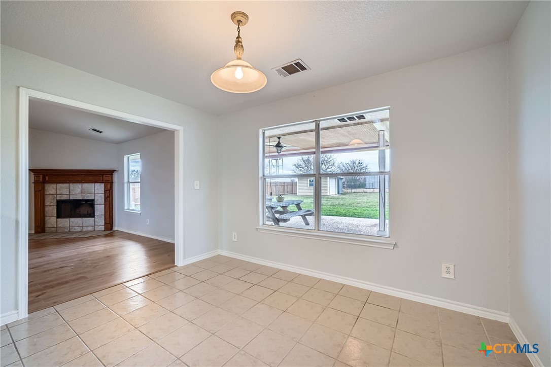 1301 Southwood Hills Drive , Taylor, TX, 76574 | 569359 | Realty Texas LLC