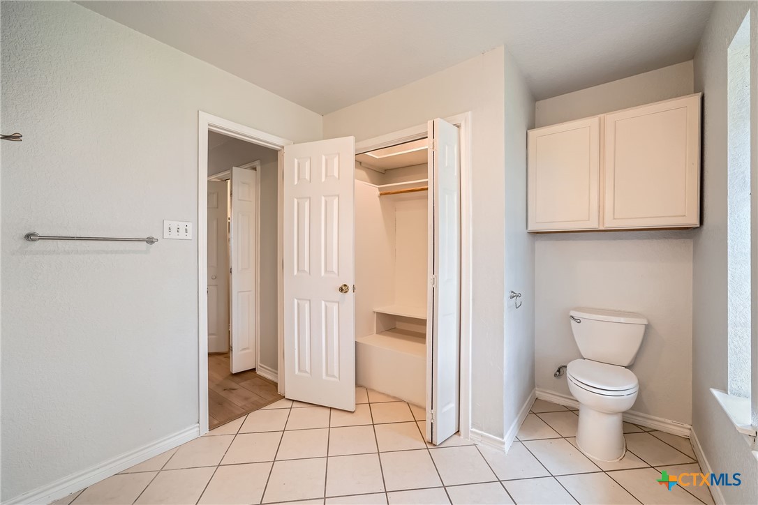 1301 Southwood Hills Drive , Taylor, TX, 76574 | 569359 | Realty Texas LLC