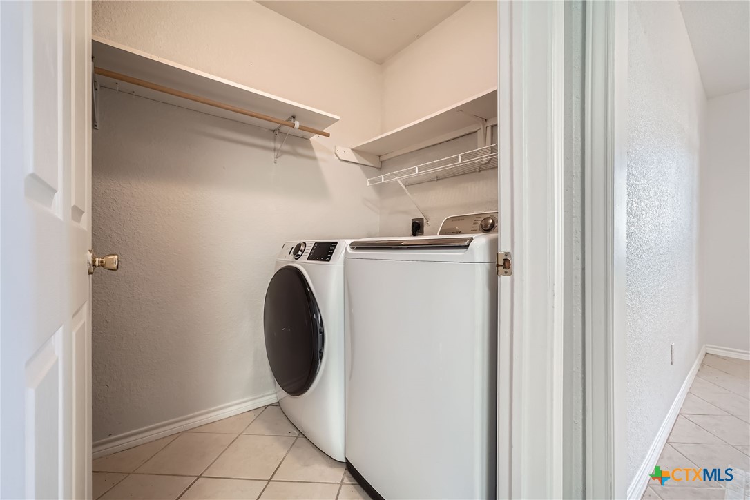 1301 Southwood Hills Drive , Taylor, TX, 76574 | 569359 | Realty Texas LLC