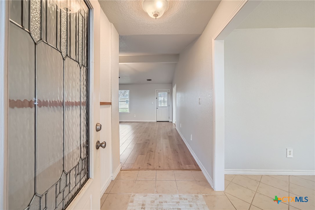 1301 Southwood Hills Drive , Taylor, TX, 76574 | 569359 | Realty Texas LLC
