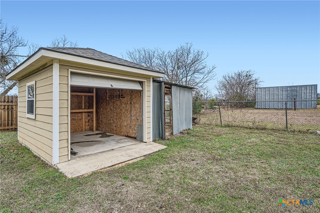 1301 Southwood Hills Drive , Taylor, TX, 76574 | 569359 | Realty Texas LLC