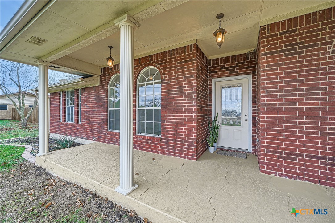 1301 Southwood Hills Drive , Taylor, TX, 76574 | 569359 | Realty Texas LLC