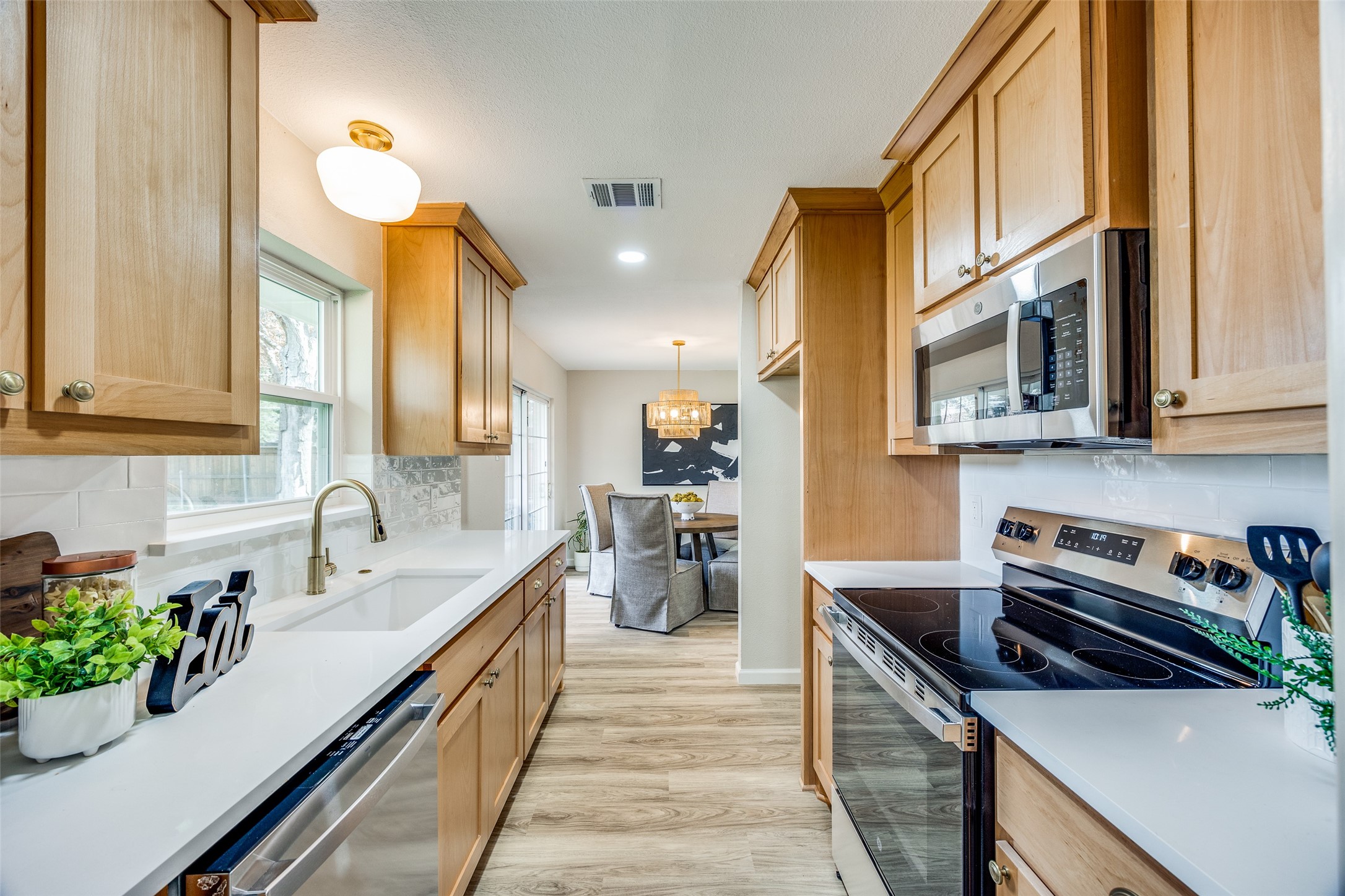8735 Charing Cross Lane , Dallas, TX, 75238 | 20843743 | Realty Texas LLC