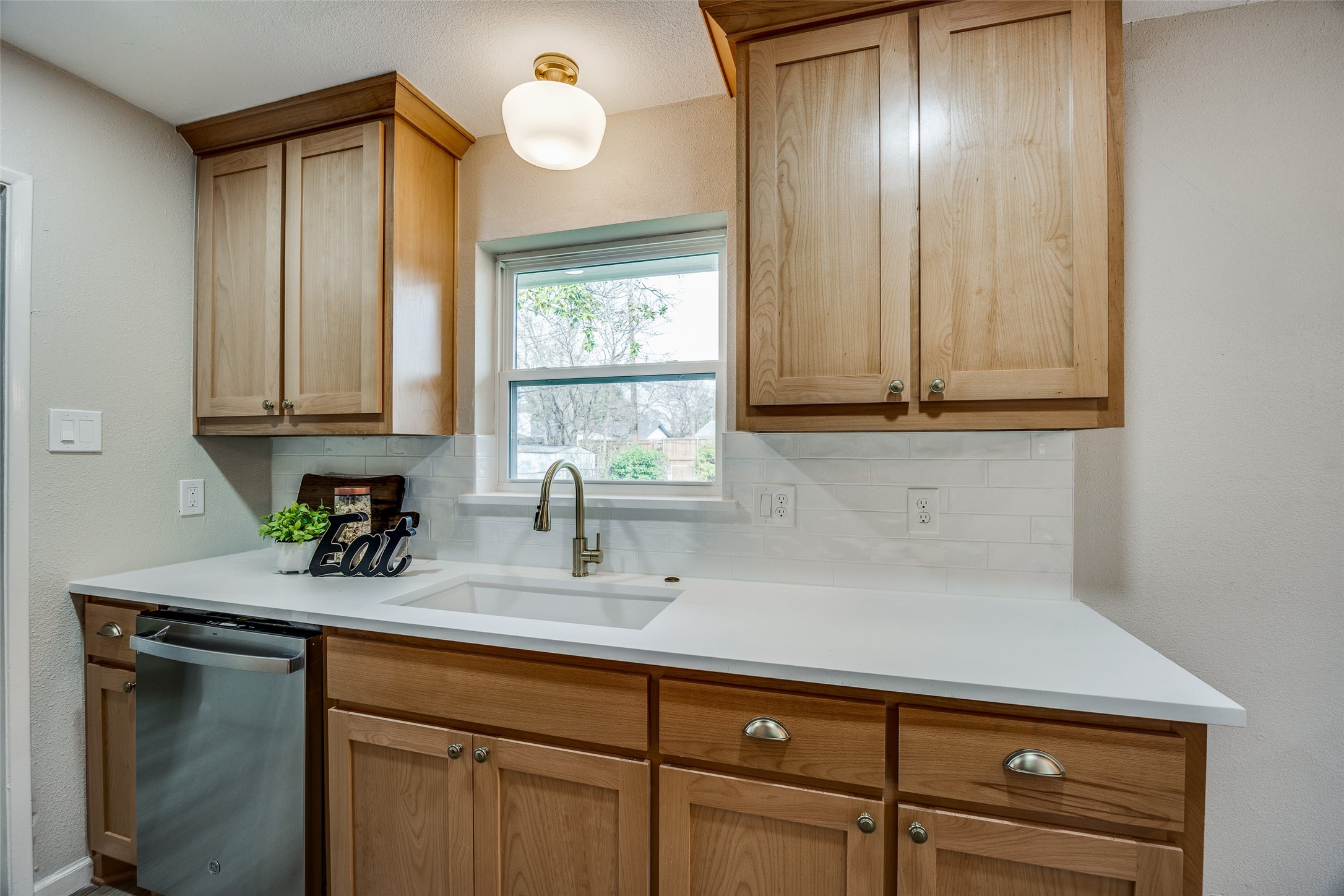 8735 Charing Cross Lane , Dallas, TX, 75238 | 20843743 | Realty Texas LLC