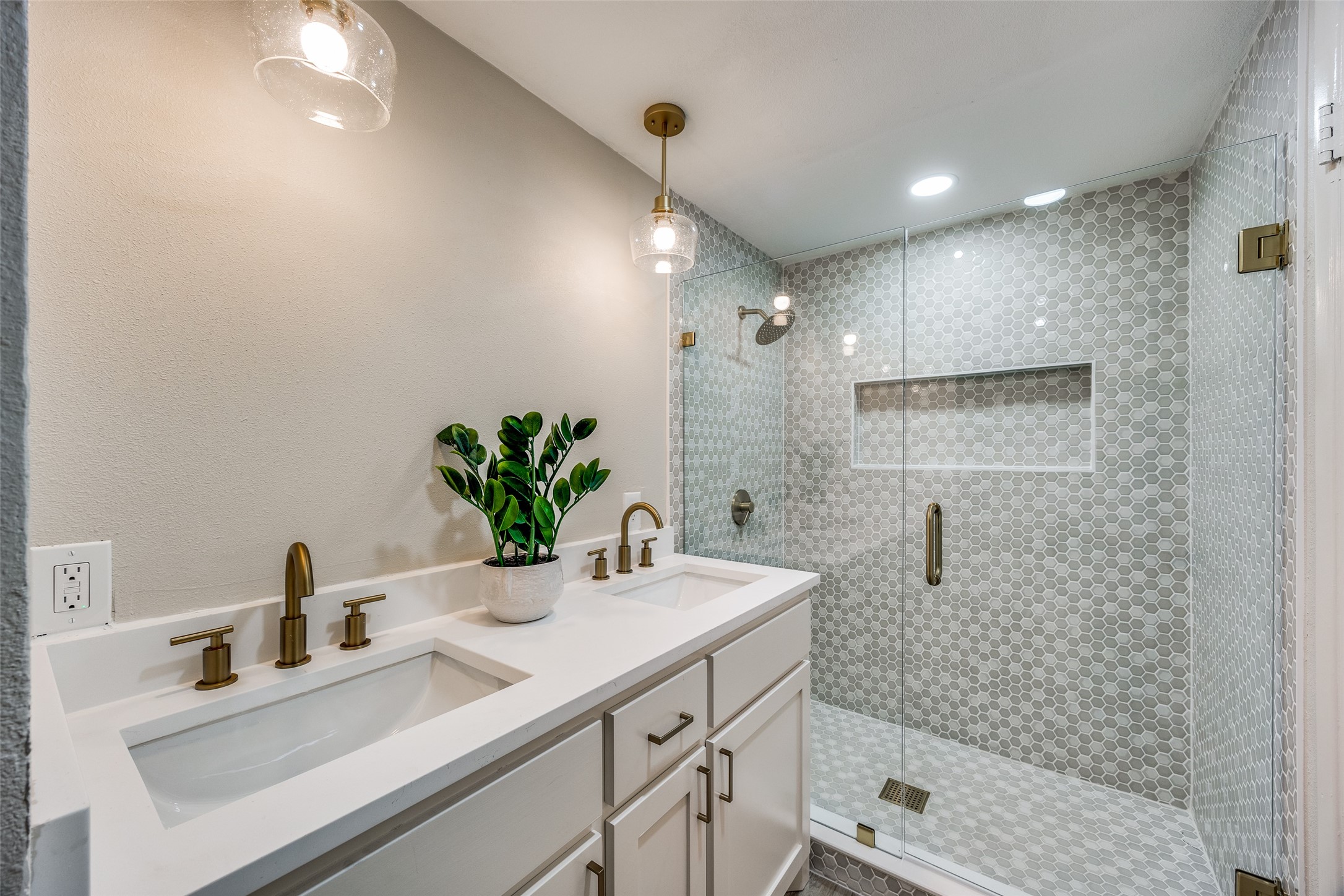 8735 Charing Cross Lane , Dallas, TX, 75238 | 20843743 | Realty Texas LLC