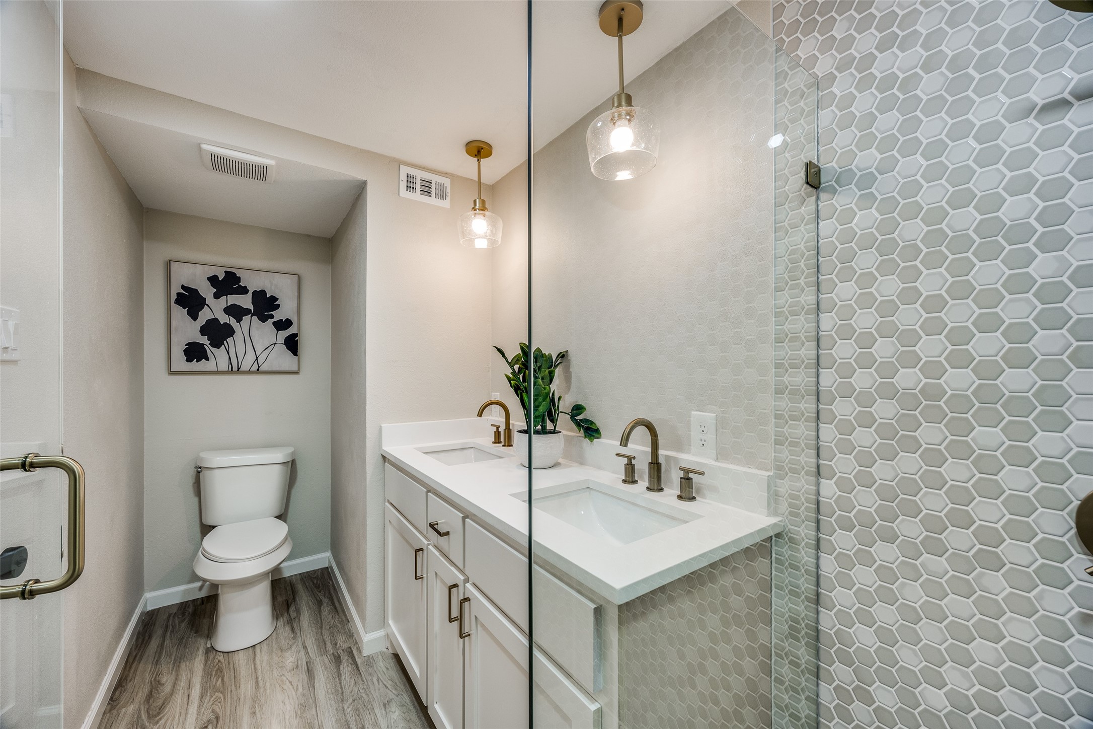 8735 Charing Cross Lane , Dallas, TX, 75238 | 20843743 | Realty Texas LLC