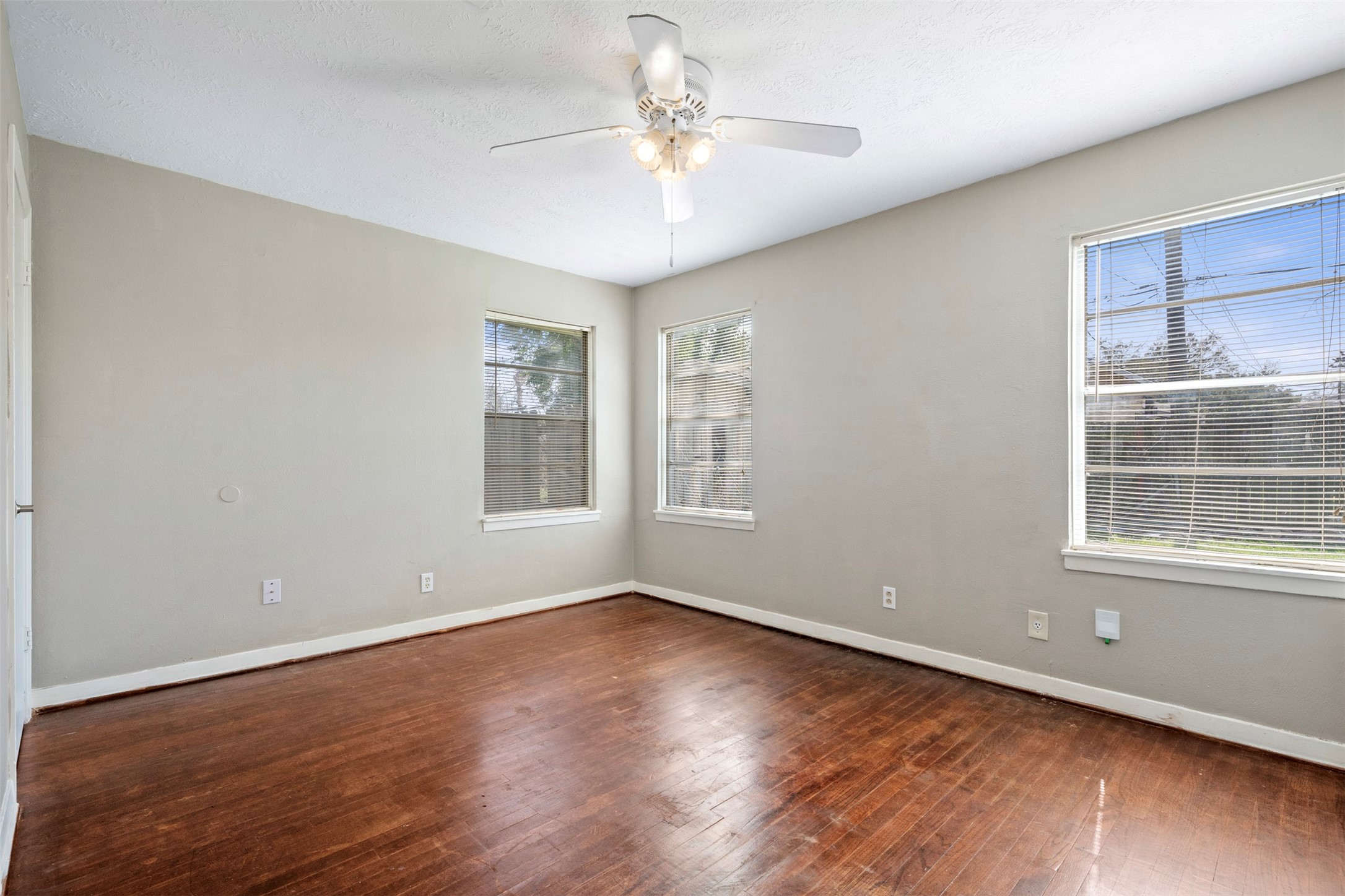 1410 Houston Avenue , Pasadena, TX, 77502 | 50620698 | Realty Texas LLC