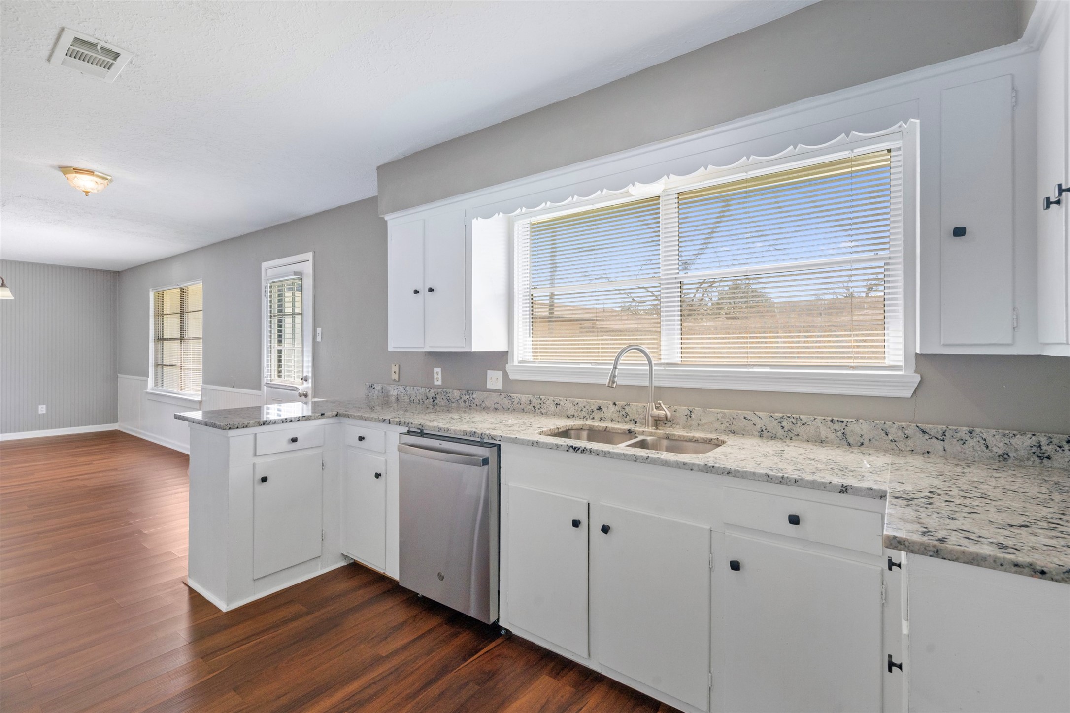 1410 Houston Avenue , Pasadena, TX, 77502 | 50620698 | Realty Texas LLC